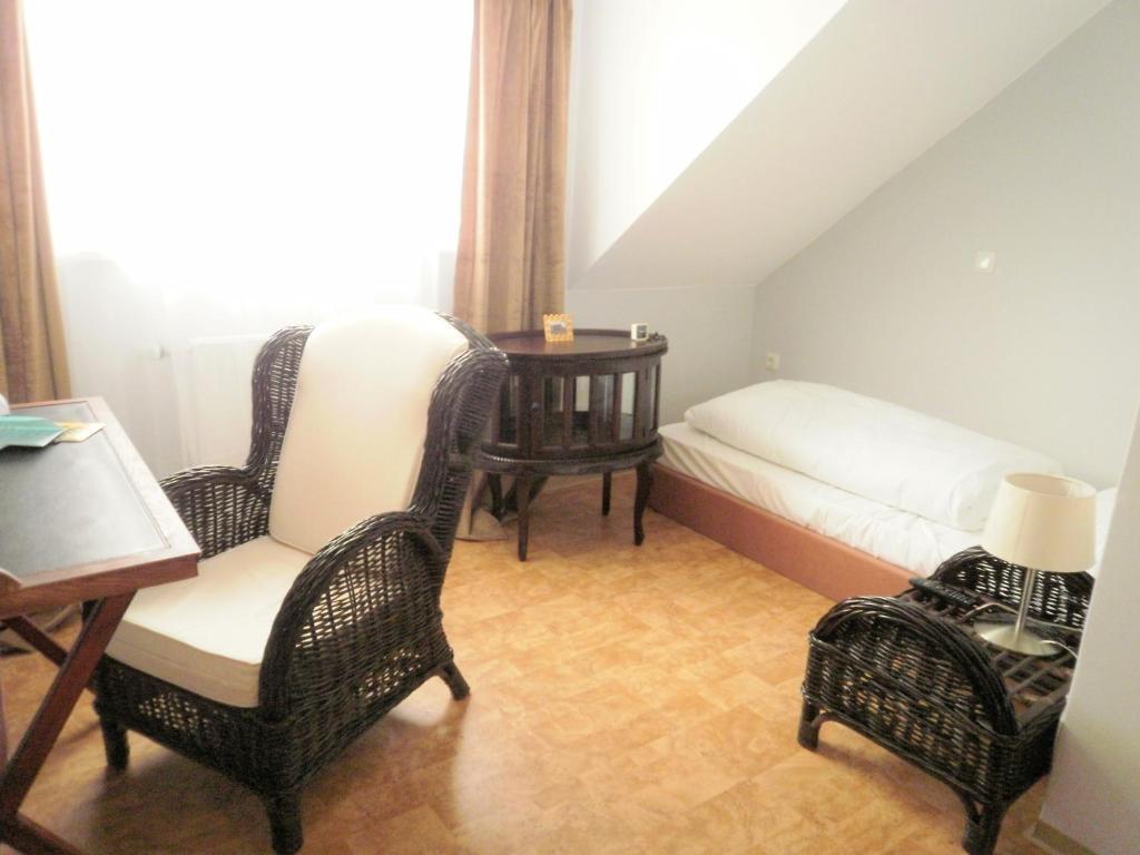 Stadtvilla Auerhahn Vöcklabruck Zimmer foto